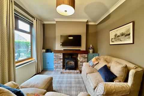 2 bedroom end of terrace house for sale, New Road, Middlestown, Wakefield, WF4 4NS