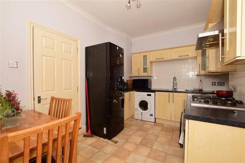 2 bedroom flat for sale, Hastings Road, Maidstone, ME15
