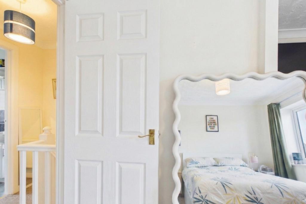 Neutral tones throughout, easily maintained or add