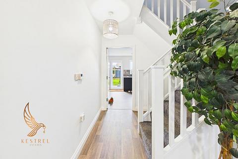 5 bedroom semi-detached house for sale, Meadow Grange, Pontefract WF9