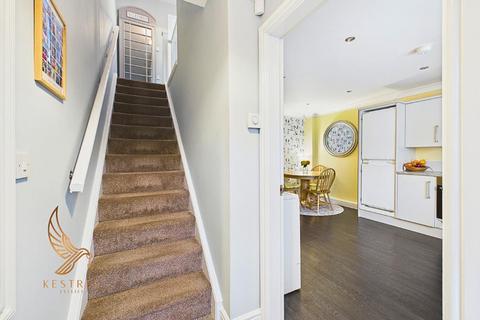 3 bedroom semi-detached house for sale, Waterpark View, Pontefract WF9