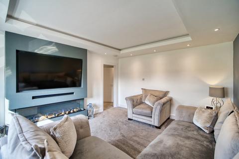 3 bedroom flat for sale, Lainshaw Avenue, Kilmarnock, KA1