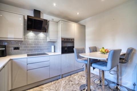 3 bedroom flat for sale, Lainshaw Avenue, Kilmarnock, KA1