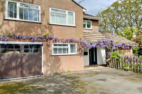 4 bedroom detached house for sale, Colbourne Close, Bransgore, Christchurch, Hampshire, BH23