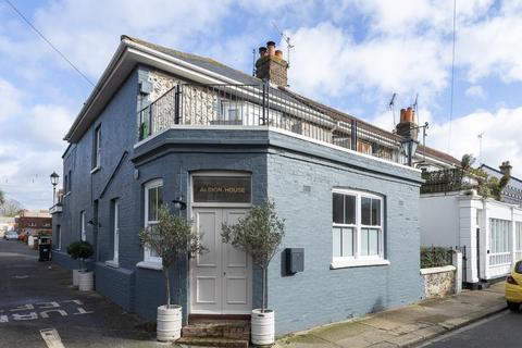 4 bedroom semi-detached house for sale, River Road, Littlehampton, West Sussex