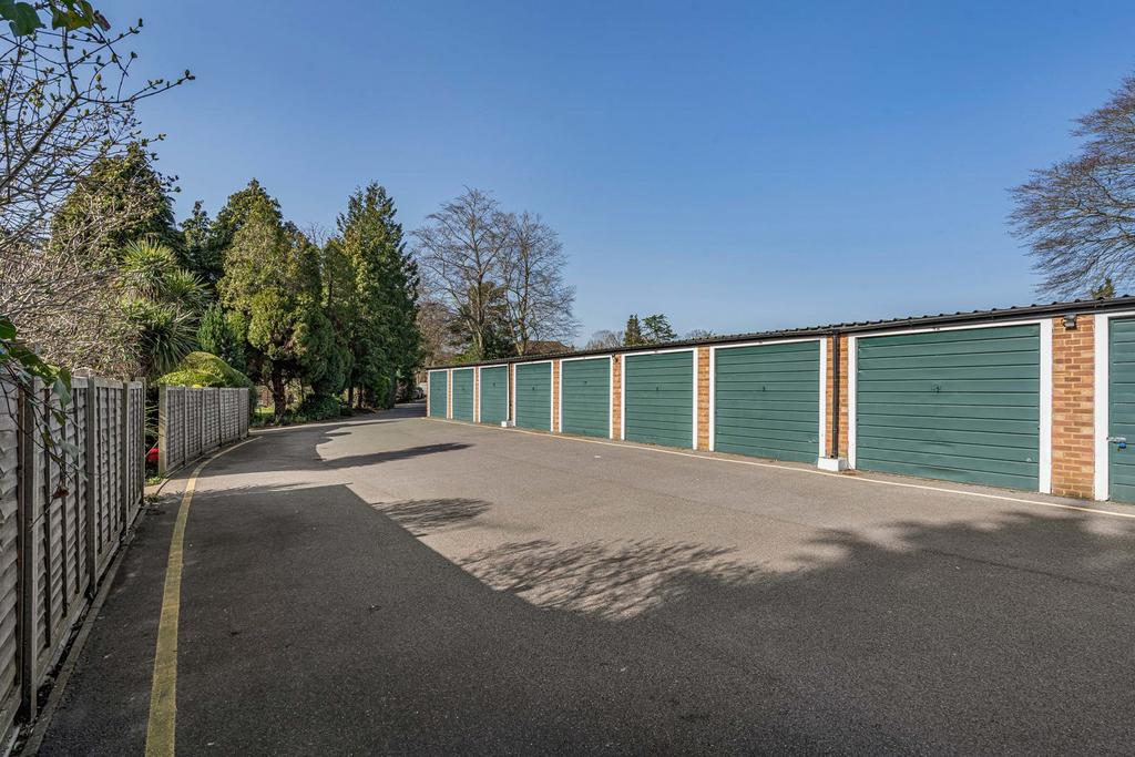 Garage Block