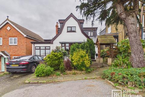 4 bedroom detached house for sale, Tanfield Drive, Billericay