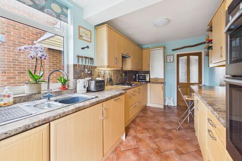 3 bedroom detached house for sale, Lynton Gardens, Arnold, Nottingham
