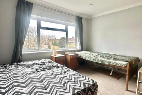 2 bedroom apartment to rent, Radcliffe Square, Putney, London, SW15