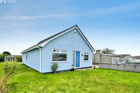 undefined, Bryn Moryd, Valley, Anglesey, LL65