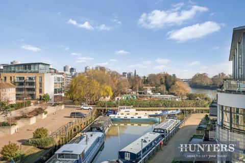 undefined, Point Wharf Lane, Brentford