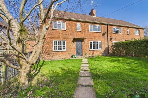 2 bedroom maisonette for sale, Barn Close, Crawley RH11
