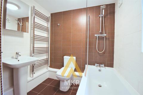 5 bedroom terraced house to rent, Raddlebarn Road, Selly Oak, Birmingham B29