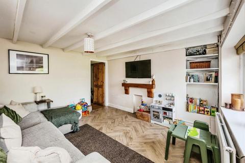 2 bedroom semi-detached house to rent, Pen-yr-Heol, Pen-y-Fai, Bridgend