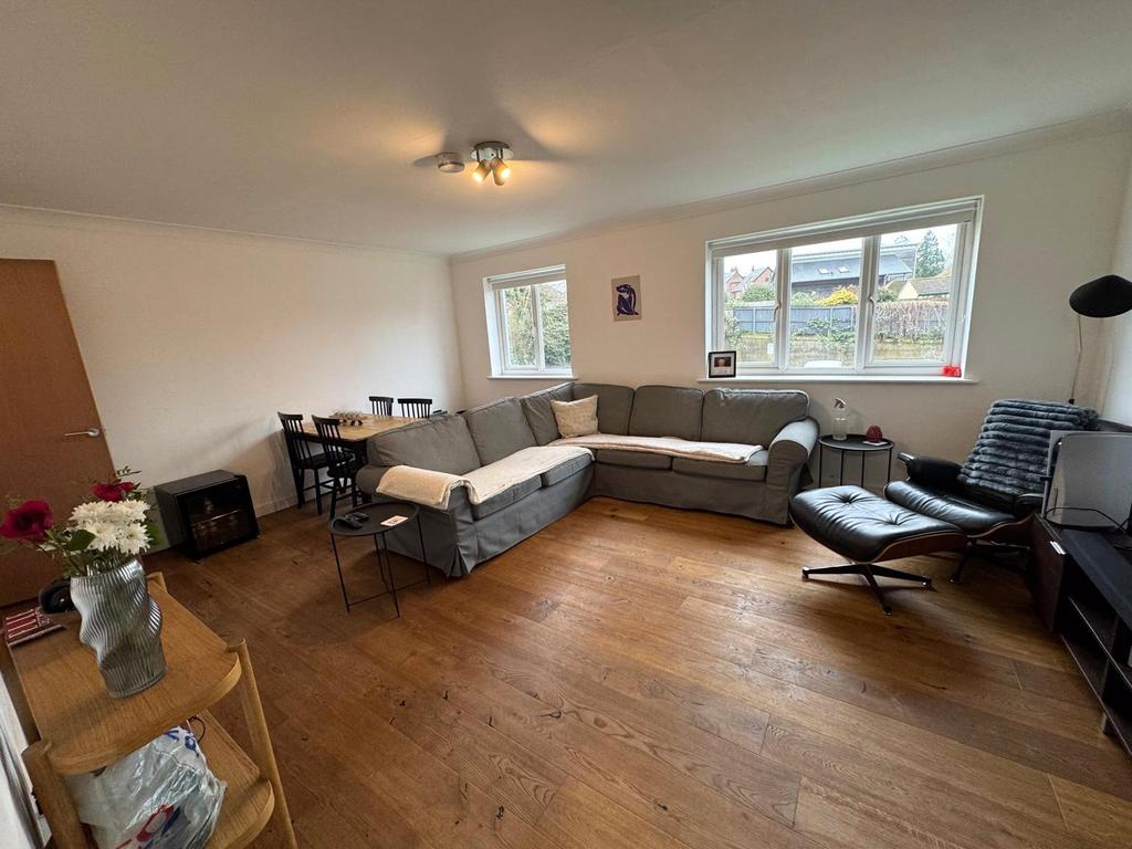 Sitting/Dining Room