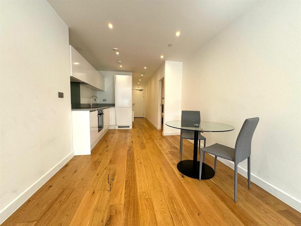 Dining area pic 2.jpeg