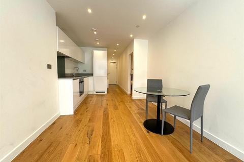 1 bedroom apartment to rent, Rockingham Road, Uxbridge UB8