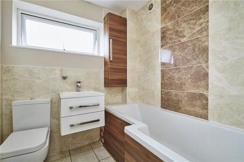 3 bedroom semi-detached house for sale, Sunningdale Walk, Leeds, West Yorkshire, LS17