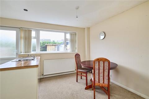 3 bedroom semi-detached house for sale, Sunningdale Walk, Leeds, West Yorkshire, LS17