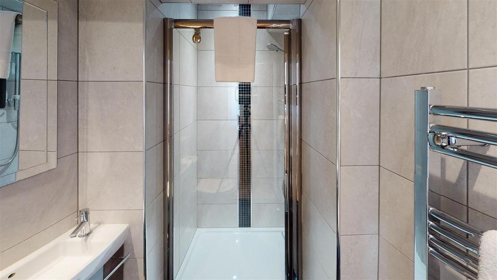 1-Ashey-Road-Bathroom.jpg