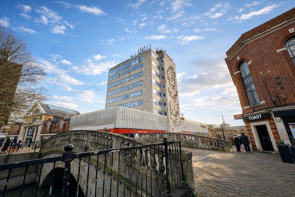 Canside, Meadow Walk, Chelmsford, Essex, CM1 1 FU