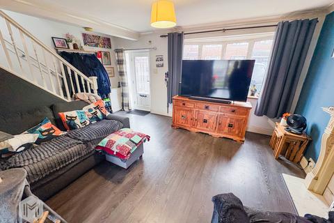 3 bedroom semi-detached house for sale, Colling Close, Irlam, Manchester, Greater Manchester, M44 6BY