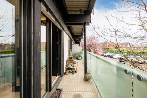 1 bedroom flat for sale, Victoria Villas, Richmond, TW9