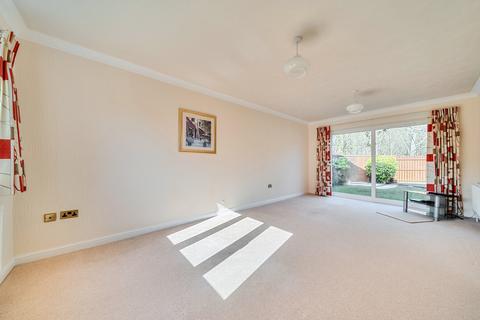 4 bedroom detached house for sale, Lyndhurst Close, Orpington, Kent, BR6