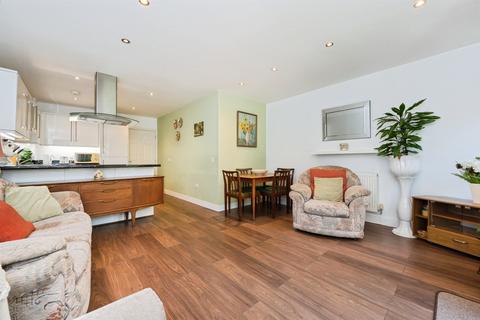1 bedroom ground floor flat for sale, Bassett Avenue, Southampton