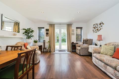1 bedroom ground floor flat for sale, Bassett Avenue, Southampton