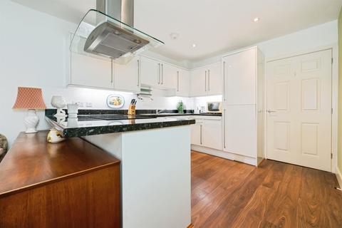 1 bedroom ground floor flat for sale, Bassett Avenue, Southampton