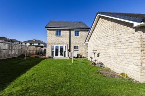 4 bedroom detached house for sale, Thorpe Green Drive, Huddersfield HD7