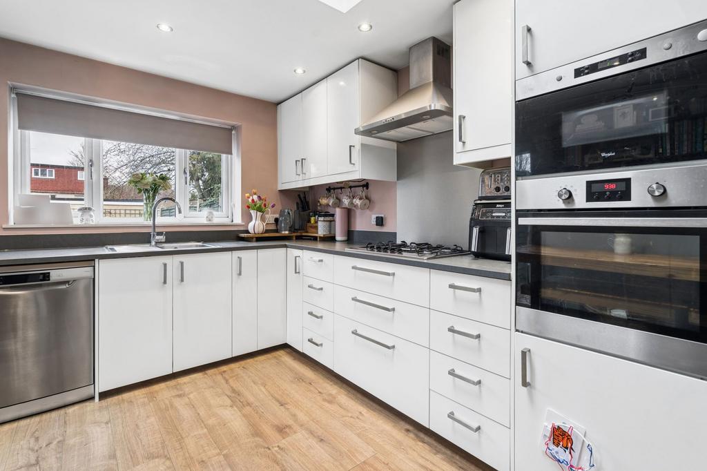 Kitchen / Breakfast Room