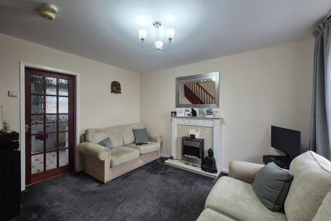 2 bedroom semi-detached house to rent, Larksfield Mews, Brierley Hill