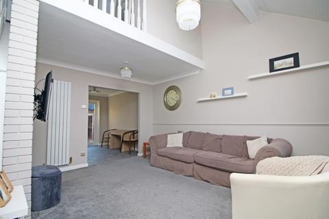 2 bedroom semi-detached house for sale, Ferndale Close, Freckleton PR4