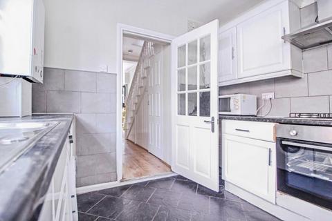 3 bedroom terraced house to rent, Mayville Road, London E11