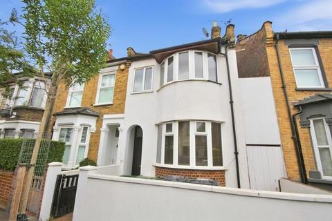 3 bedroom terraced house to rent, Mayville Road, London E11