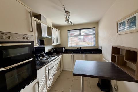 2 bedroom flat for sale, Warbreck Hill Road, Blackpool FY2
