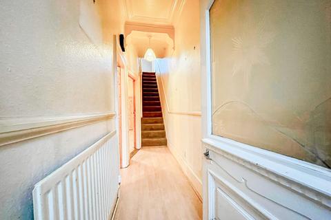 3 bedroom end of terrace house for sale, Hulbert Street, Bury BL8