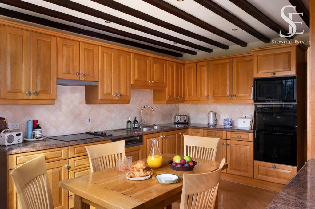 Kitchen Breakfast Room
