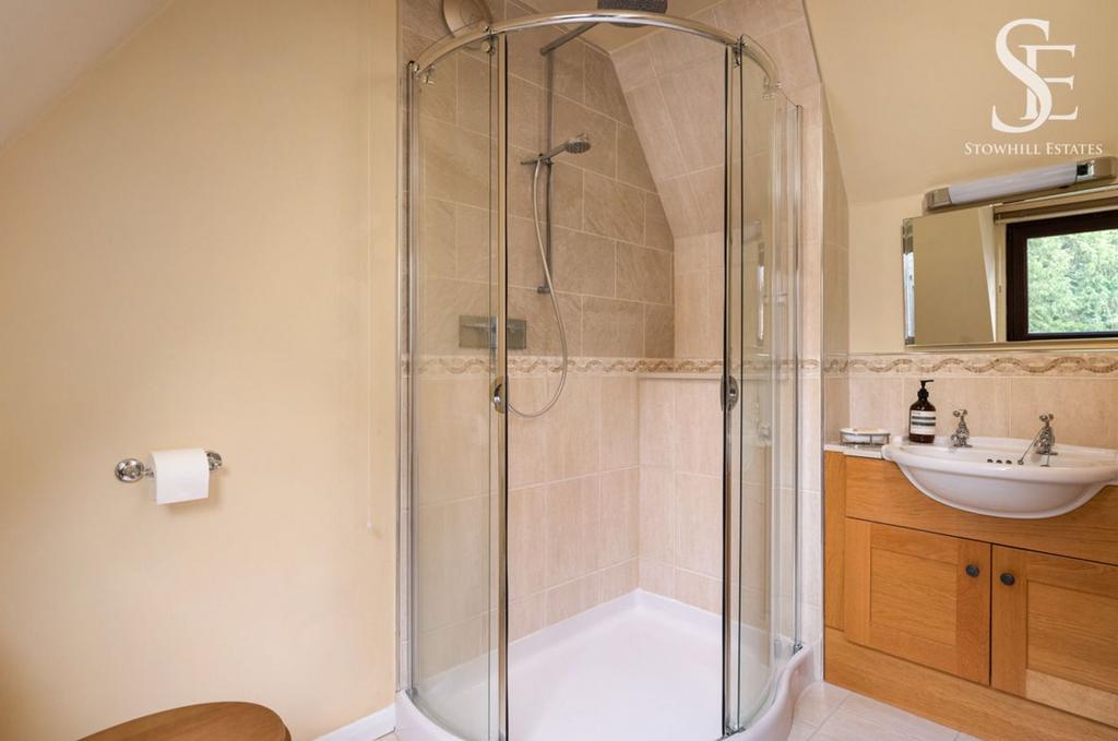 Ensuite to Principal Bedroom