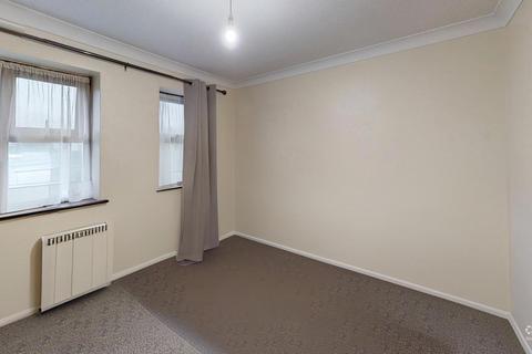 undefined, Graylands Rosebery Rd, Grays, London, RM17