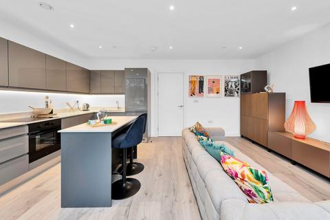 3 bedroom flat for sale, Silbury Boulevard, Technology House, MK9