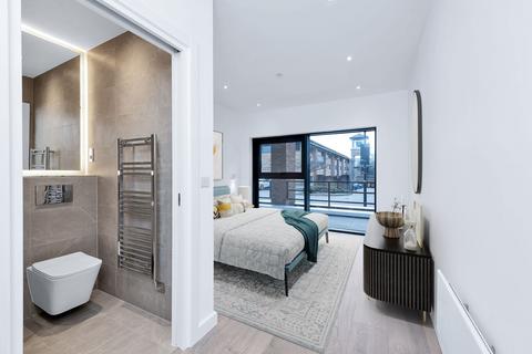 3 bedroom flat for sale, Silbury Boulevard, Technology House, MK9