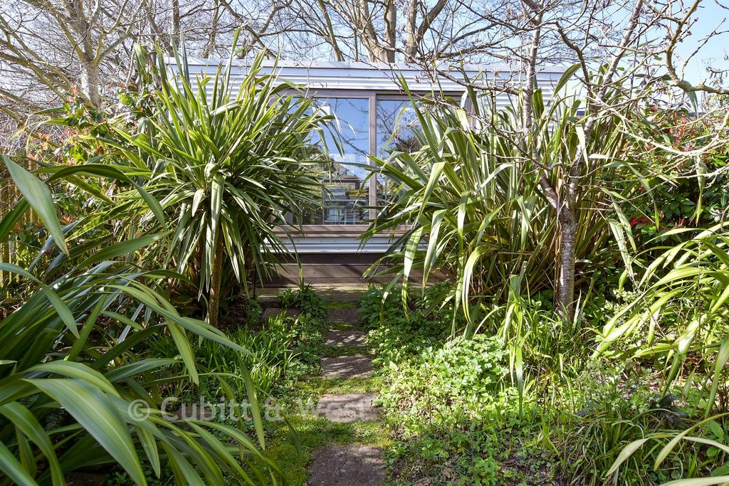 Workshop/Outbuildings
