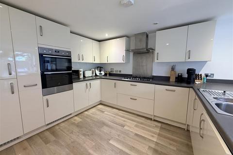 undefined, Follaton Rise, Totnes