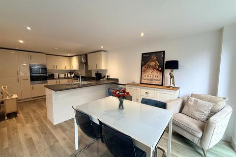 undefined, Follaton Rise, Totnes