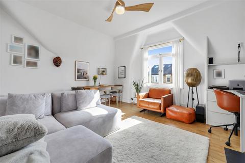 2 bedroom flat for sale - Weech Road, London NW6