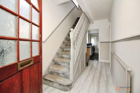 3 bedroom semi-detached house for sale, Lea Close, Thurmaston, LE4