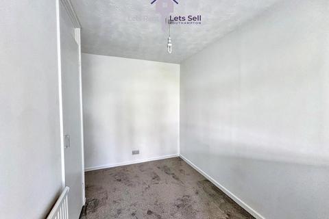 undefined, Elizabeth House, SO40